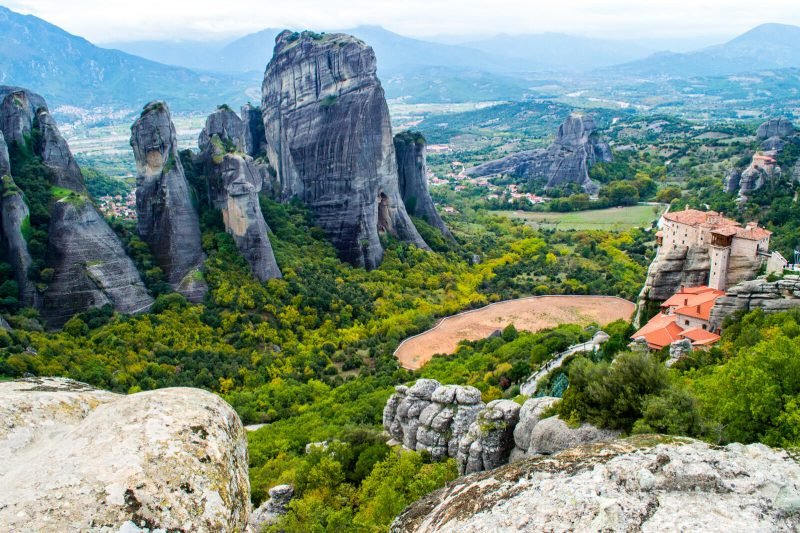 The breath taking landscapes of Meteora