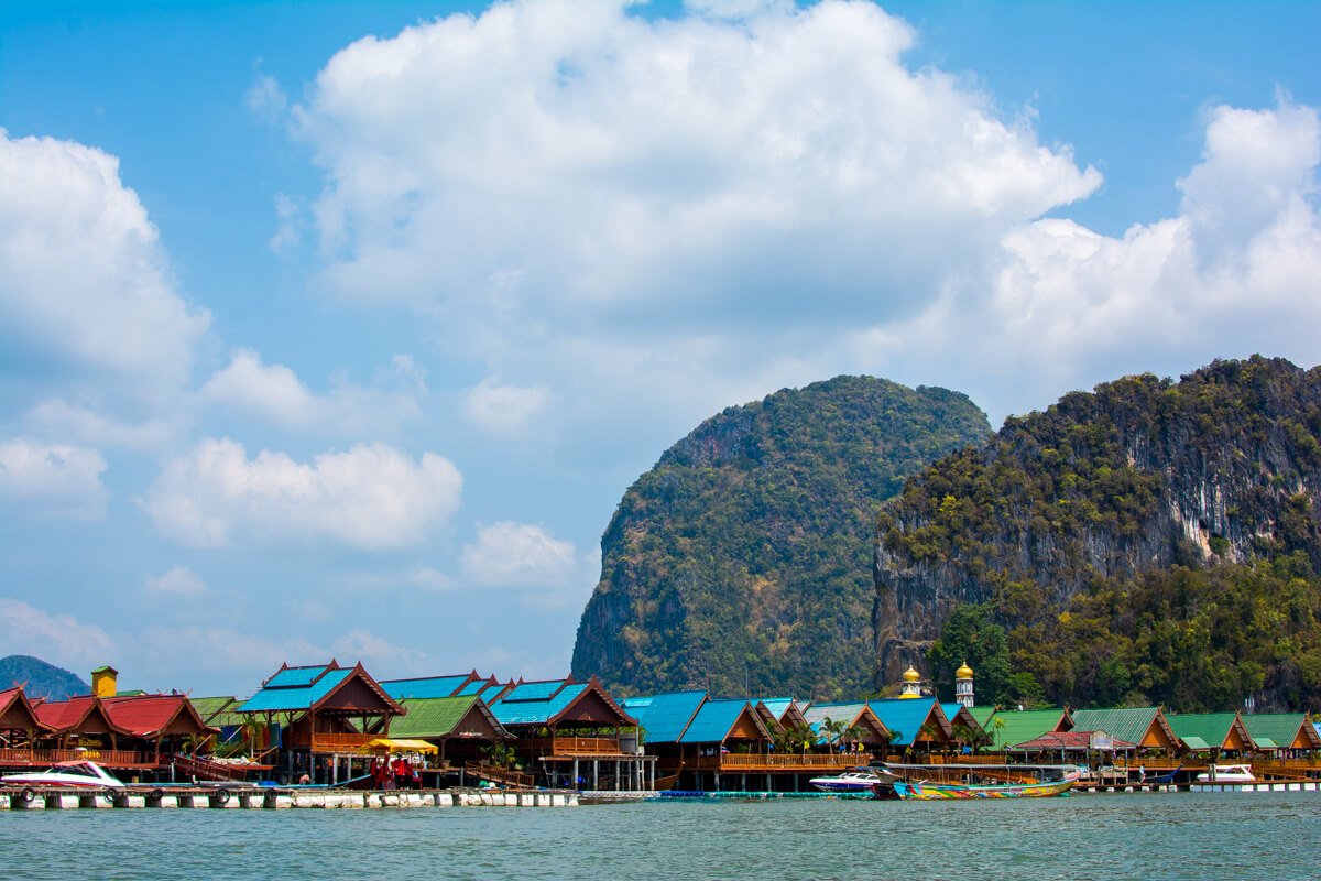 The floating village near James Bond Island