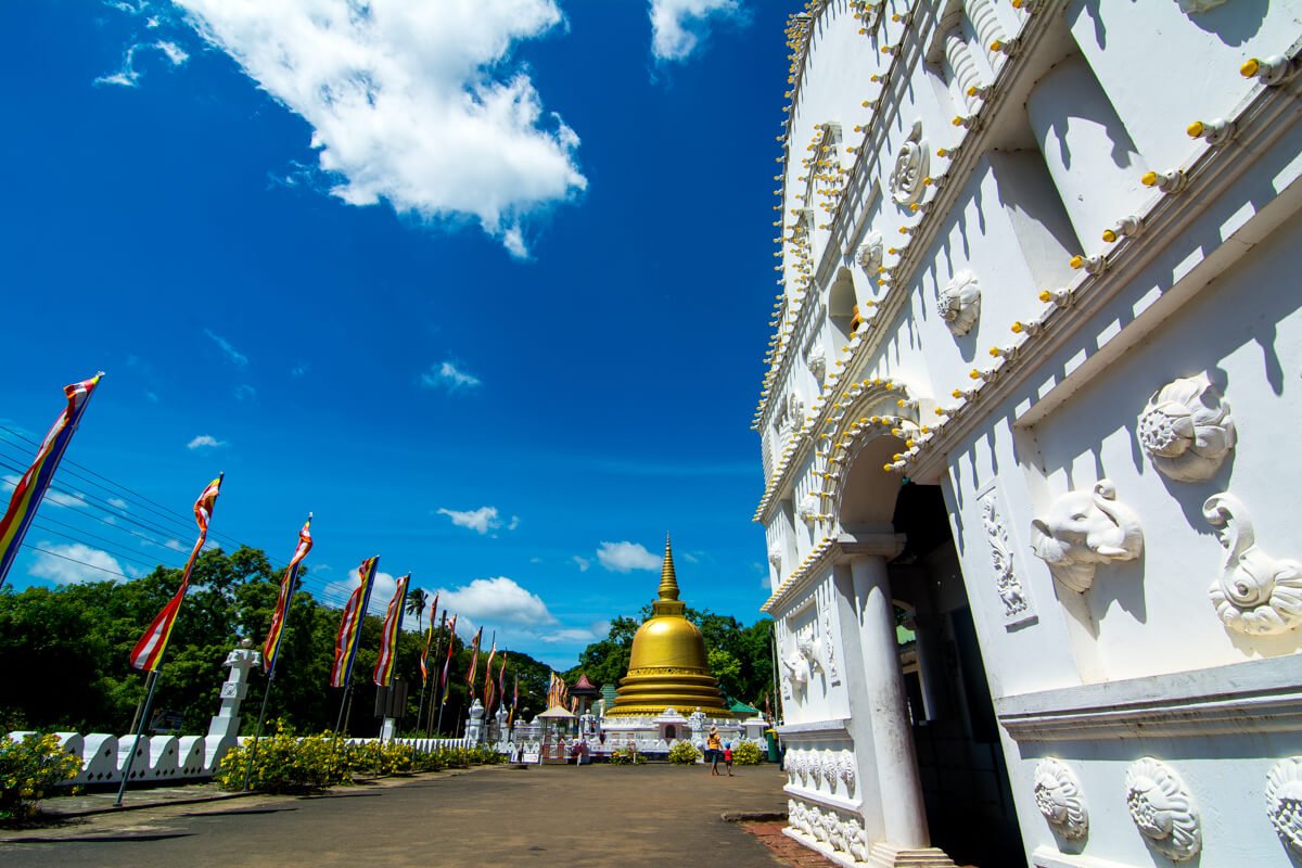 The entrance to the Dambulla Cave Temple