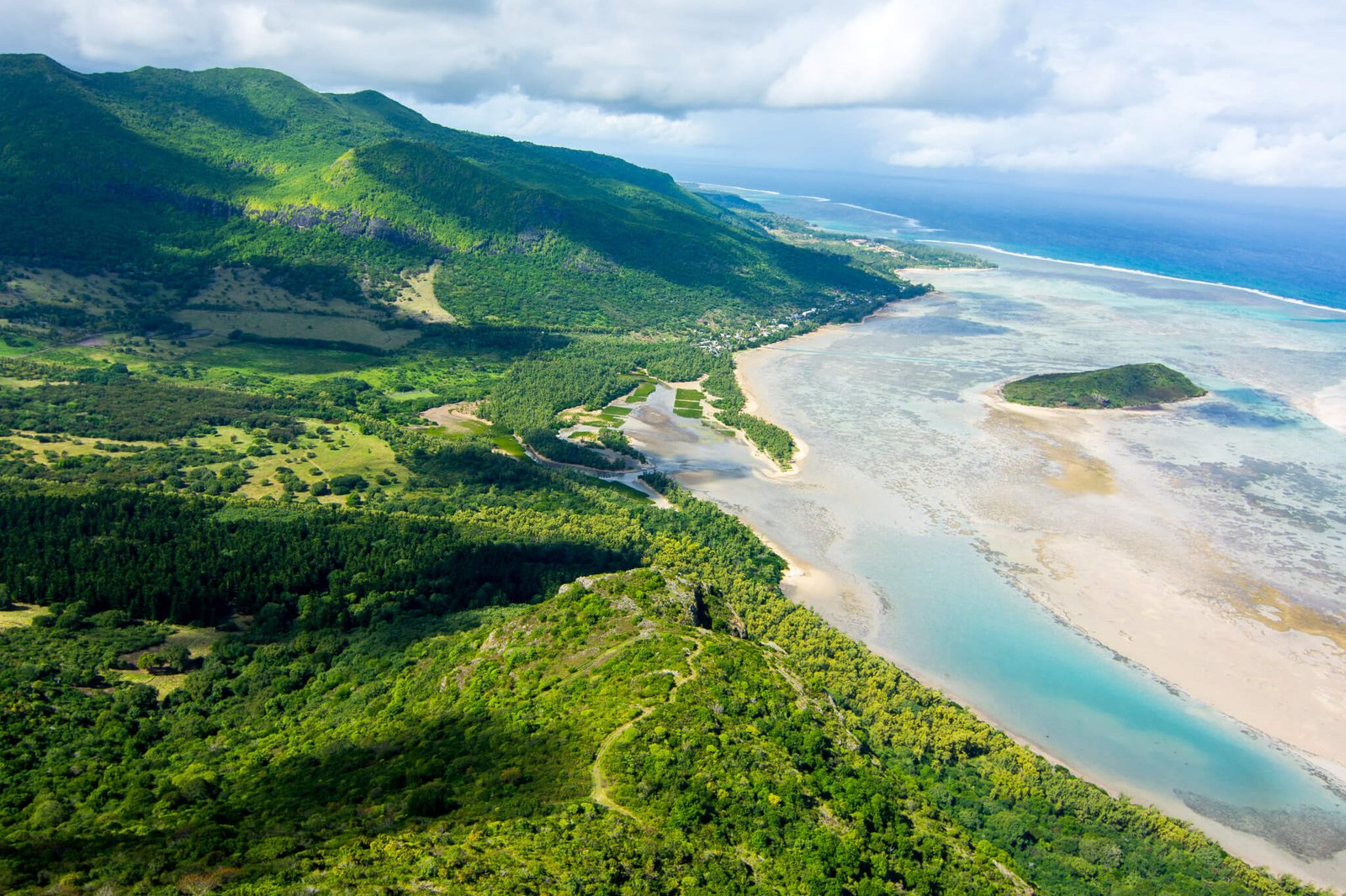 How to Hike Le Morne Brabant in Mauritius