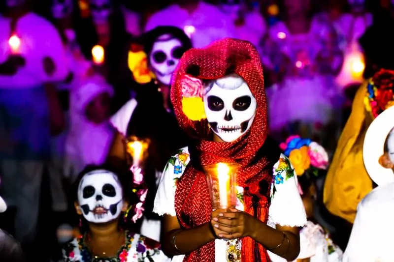 Kids in the Dia de Muertos Parade